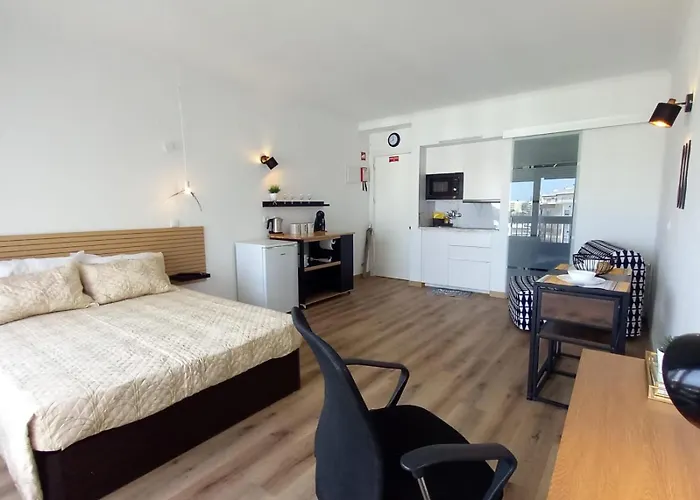 Tarik Studio
